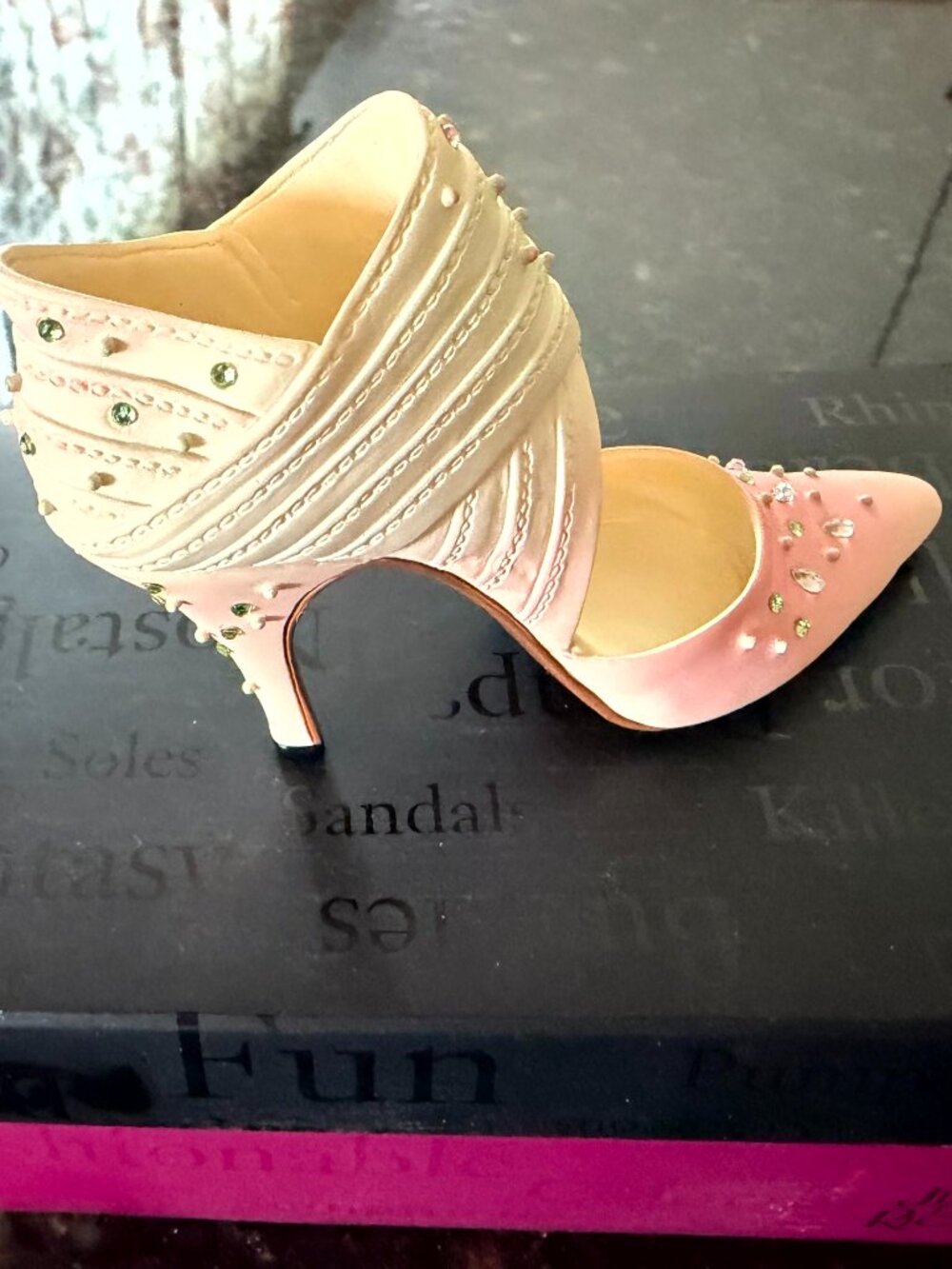 Just the Right Shoe Spring Raine 25073 Pink Stiletto Figurine Box